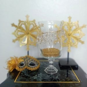 Gold Candle Holder W/T Whirlwind Design
